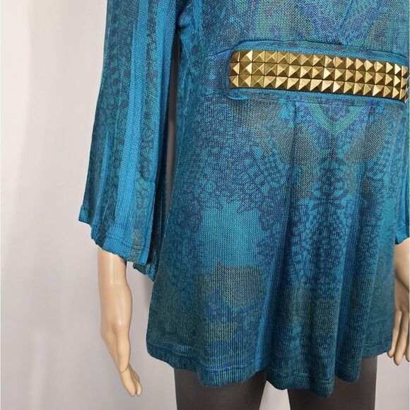 Investments Blue and Gold Blouse - Picture 4 of 9